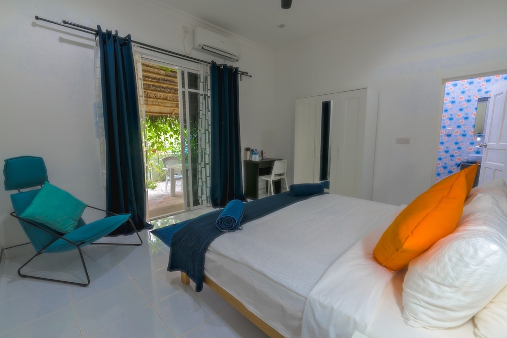 Standard Double Room (including daily snorkeling trip)