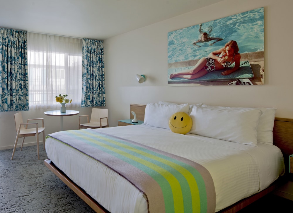 Classic Room, 1 King Bed