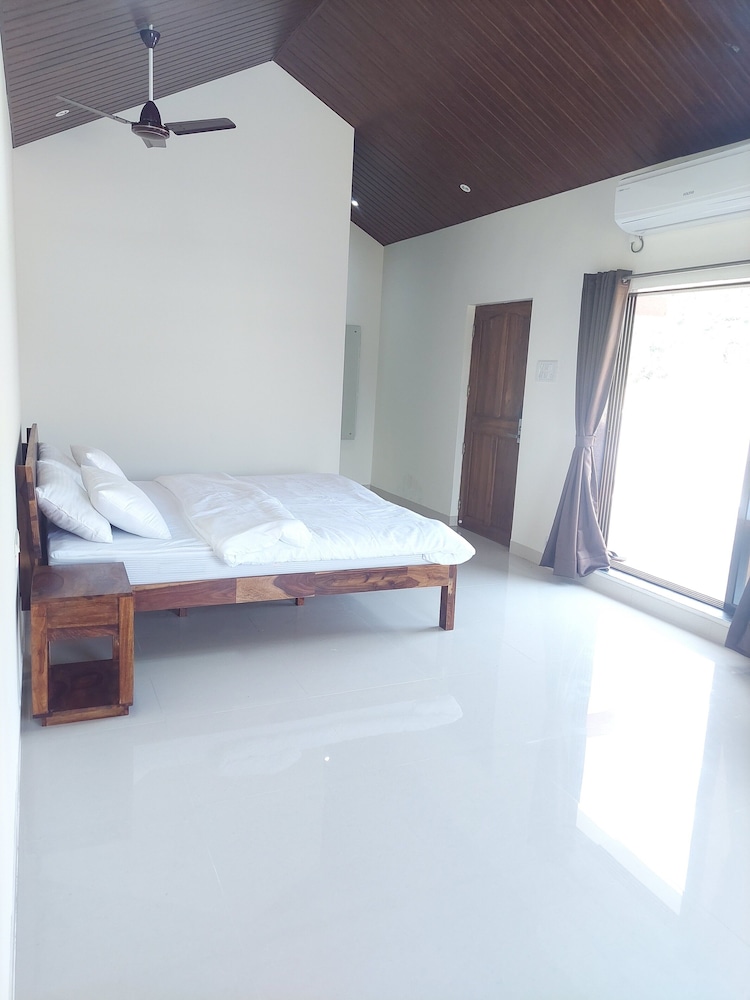 Super Deluxe Room With Mountain View