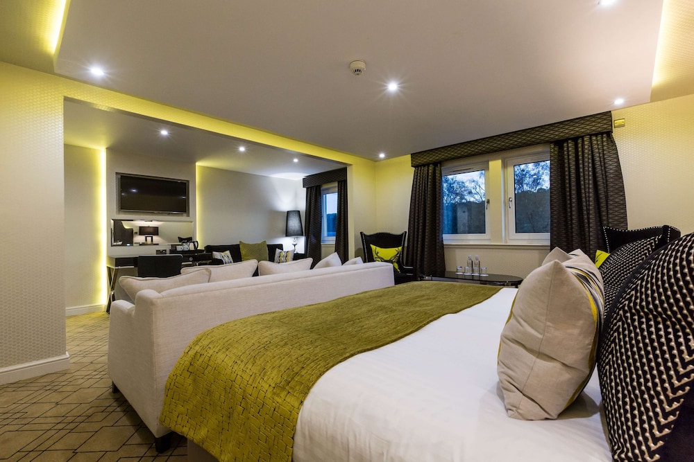 Junior Suite, 1 King Bed, Non Smoking - Photo 1