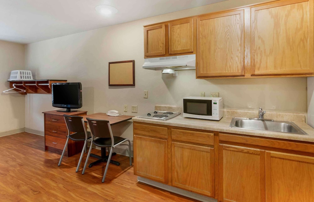 Deluxe Studio, 1 Double Bed with Sofa bed, Non Smoking, Refrigerator & Microwave photo 3
