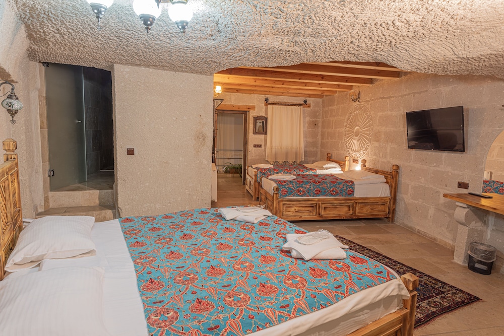 Junior Family Cave Suite - Photo 3