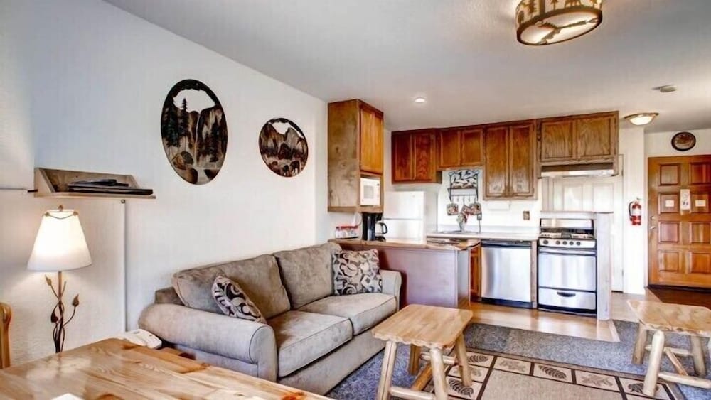 Cabin photo 2