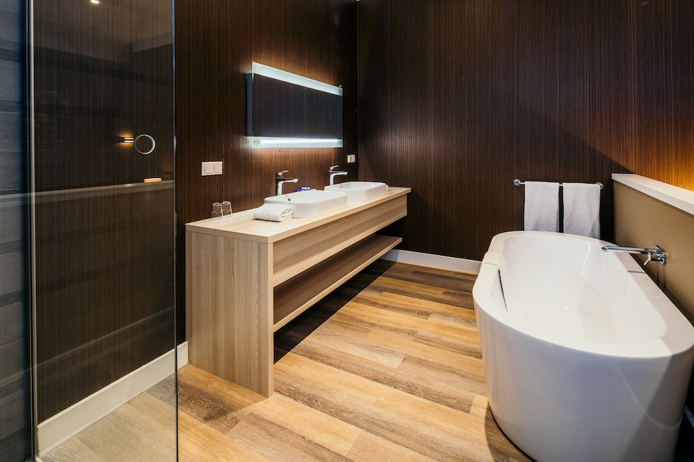 Superior Double or Twin Room, No Windows (Atlantis Loft) - Photo 4