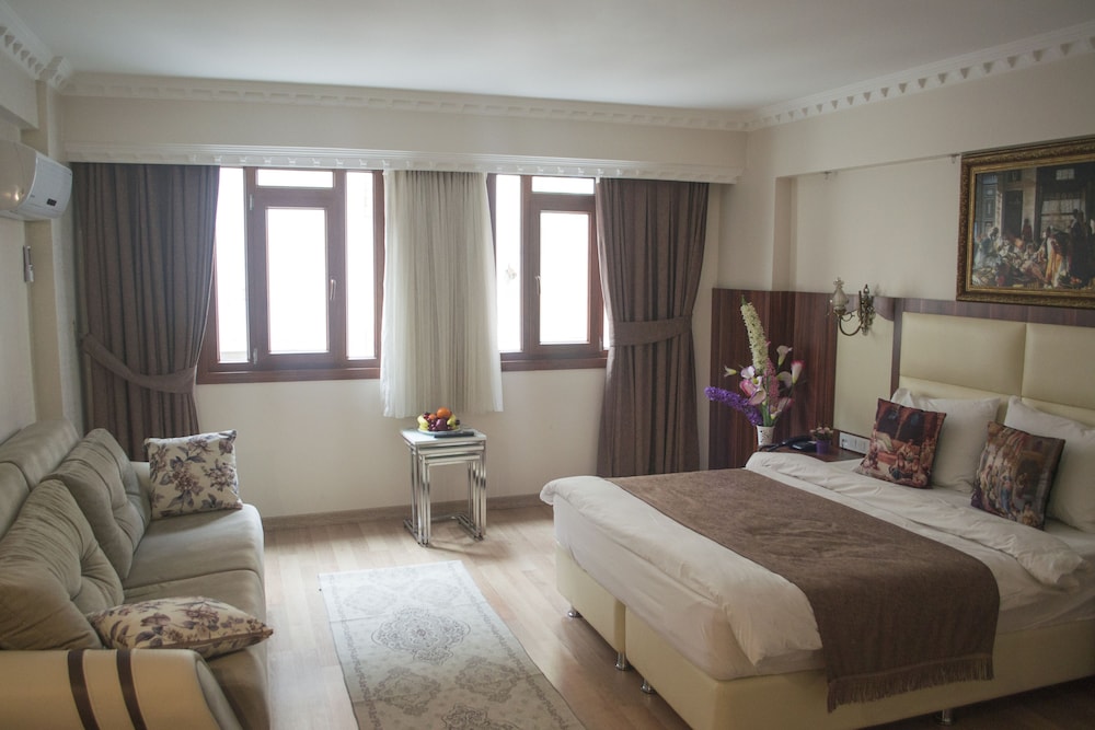Deluxe Quadruple Room photo 2