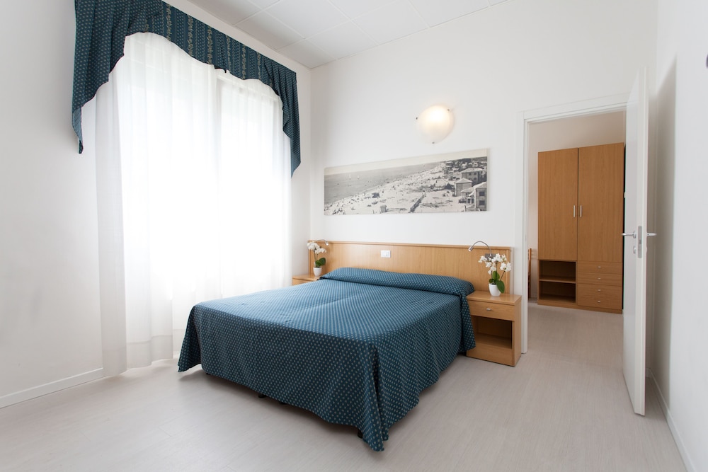 Classic Triple Room photo 3