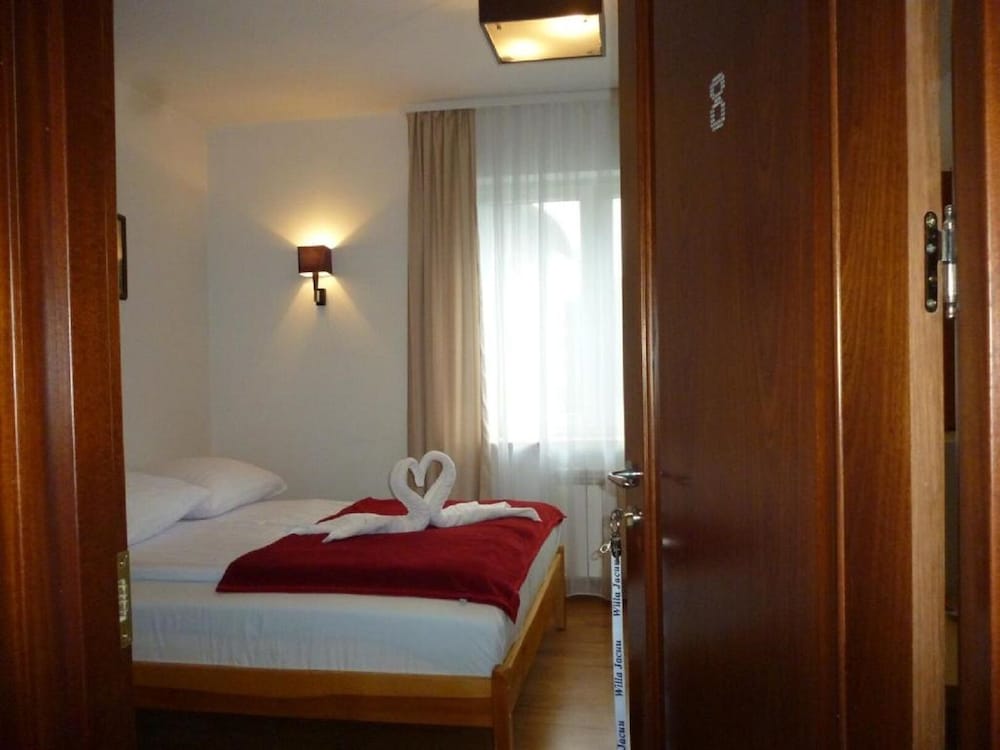 Double Room (8) photo 2
