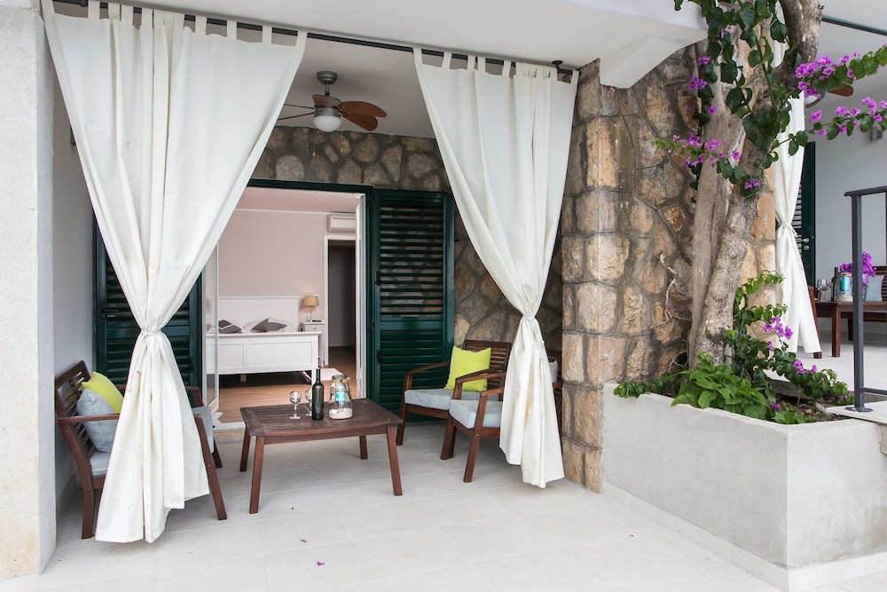 Studio, Terrace, Sea View photo 2