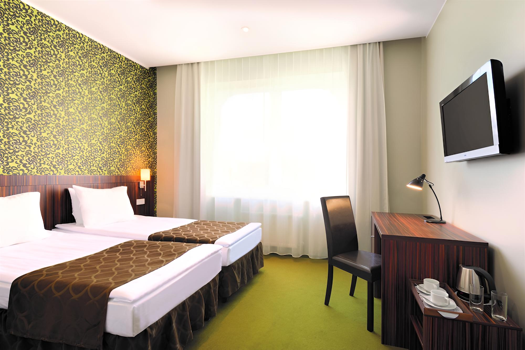 Comfort Double or Twin 1 Double Bed or 2 Twin Beds - Photo 4