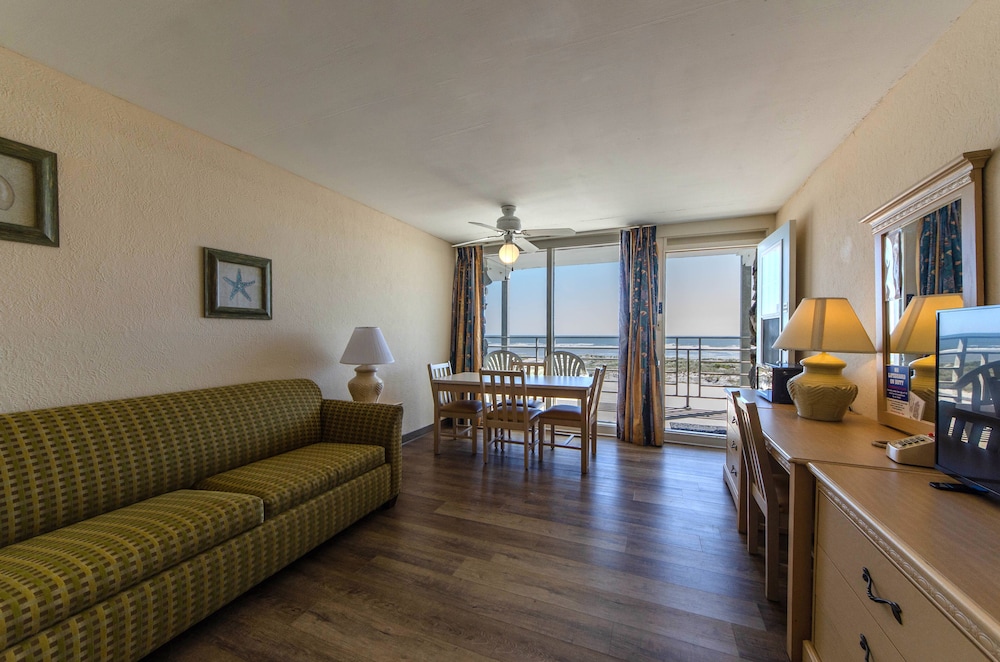 Apartment, Multiple Beds, Oceanfront photo 2