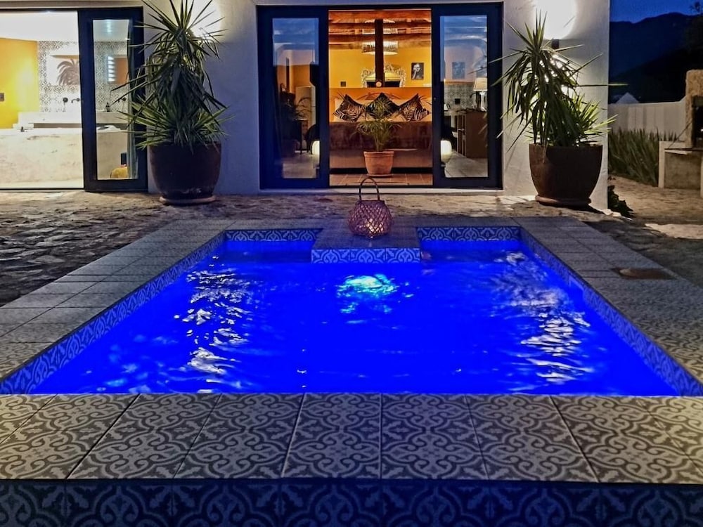 Luxury Villa photo 1