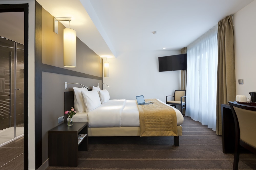 Executive Room photo 1