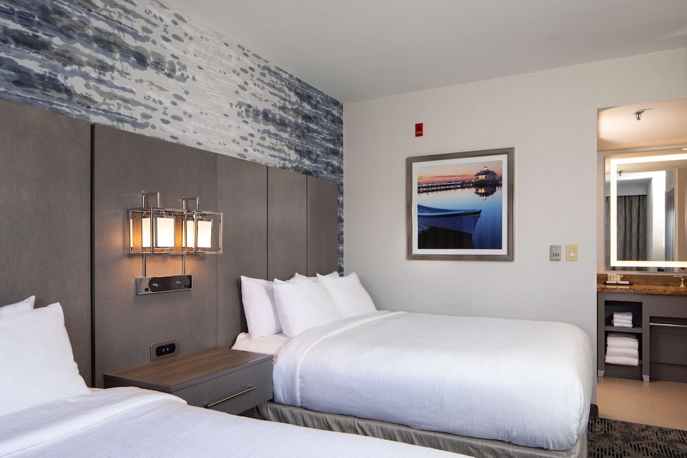Suite, 2 Queen Beds - Photo 3