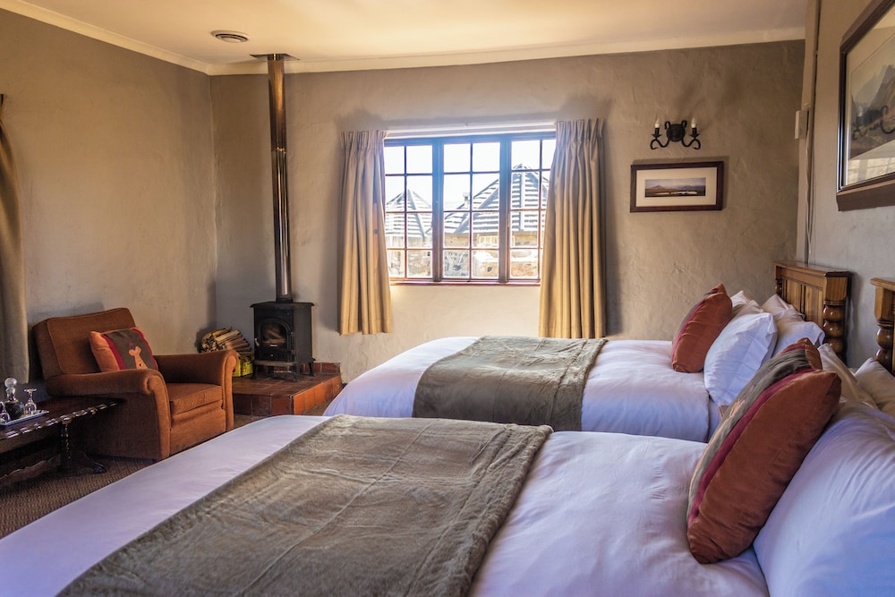 Family Room (2 x Double Beds & Bunk) photo 1