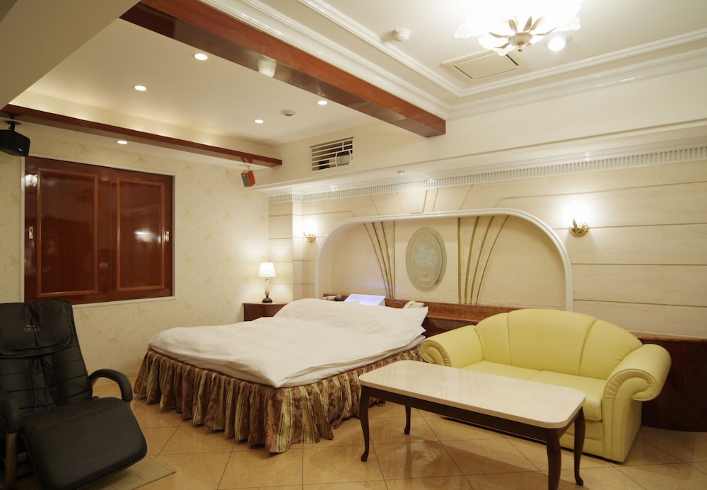 Standard Room, 1 King Bed (Couples Hotel) photo 3