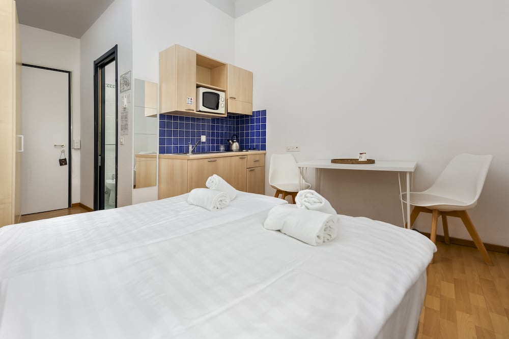 Queen Double Room