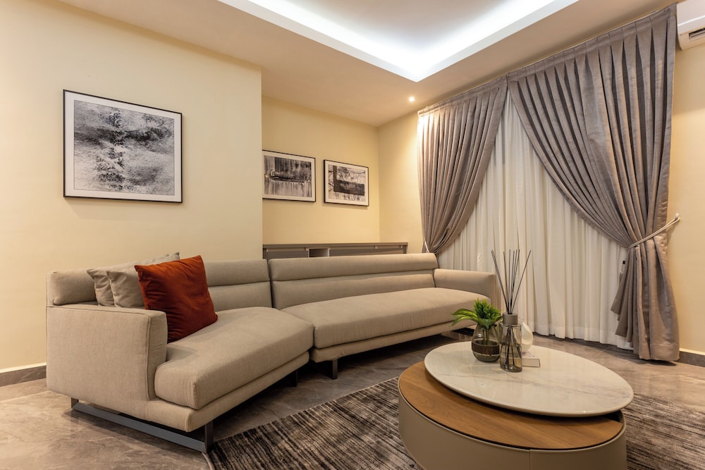 Luxury Villa, 4 Bedrooms photo 3