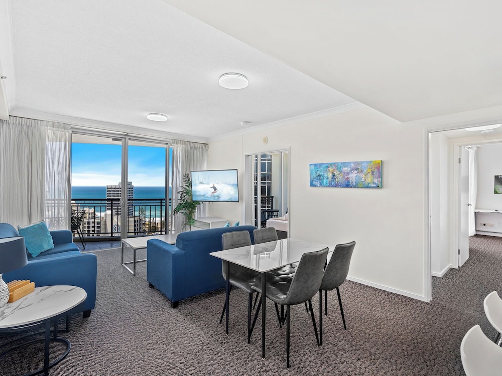 Two-Bedroom Apartment with Ocean View (High Floor) photo 2