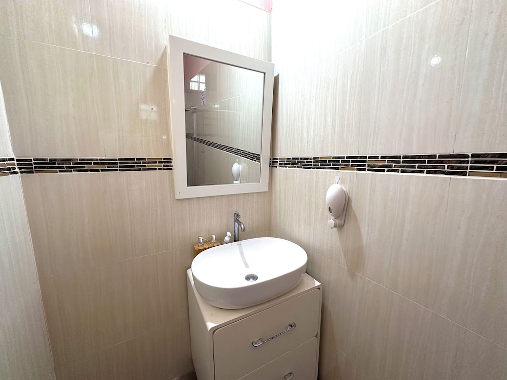 Standard Triple Room - Photo 6