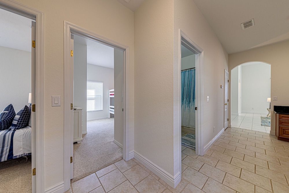 House, 4 Bedrooms