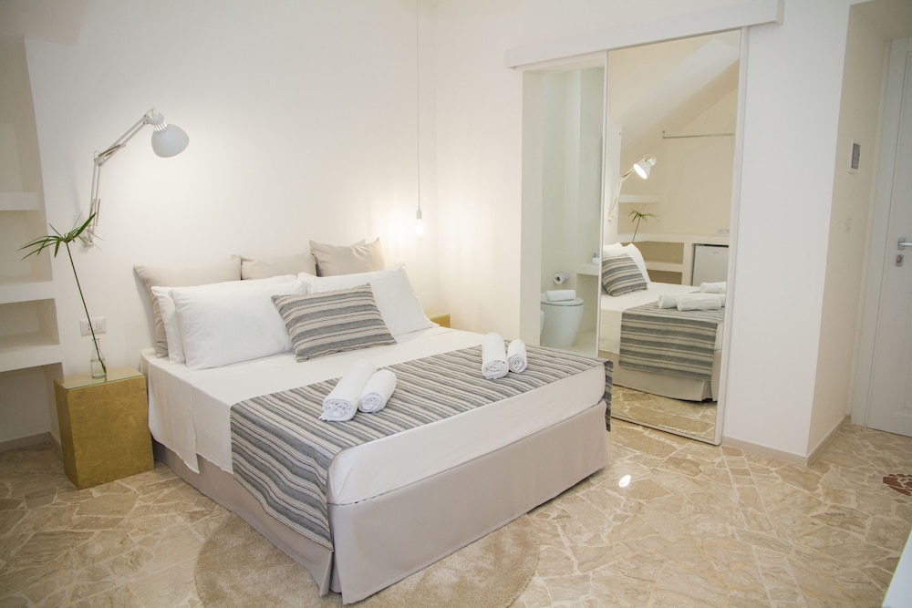Room, 1 Bedroom photo 1
