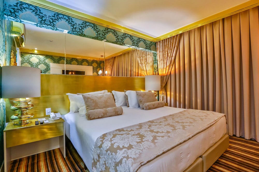 Presidential Room, 1 King Bed with Sofa bed