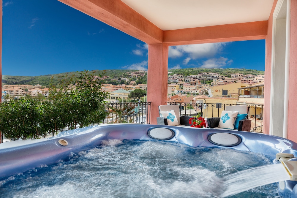 Royal Suite, 1 Bedroom, Jetted Tub, Sea View