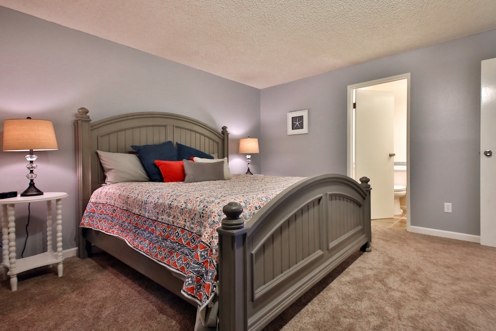 House (2 Bedrooms)