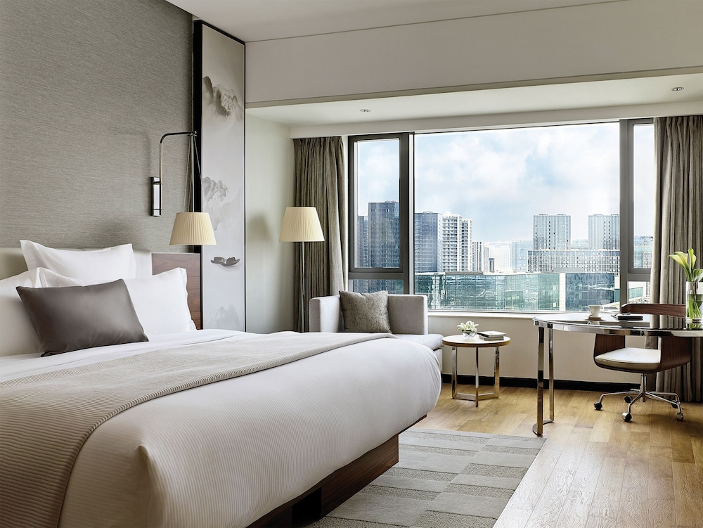 Deluxe Twin Room, City View photo 1