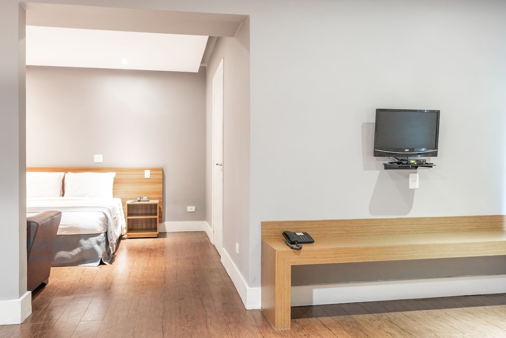 Basic Suite photo 2