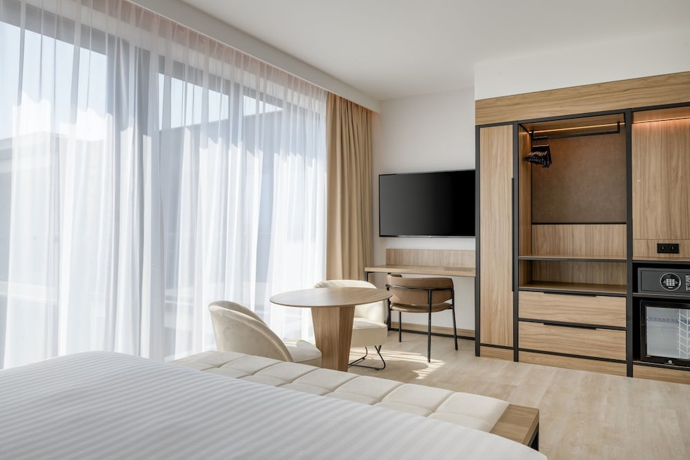 Standard Room, 1 Double Bed - Photo 4