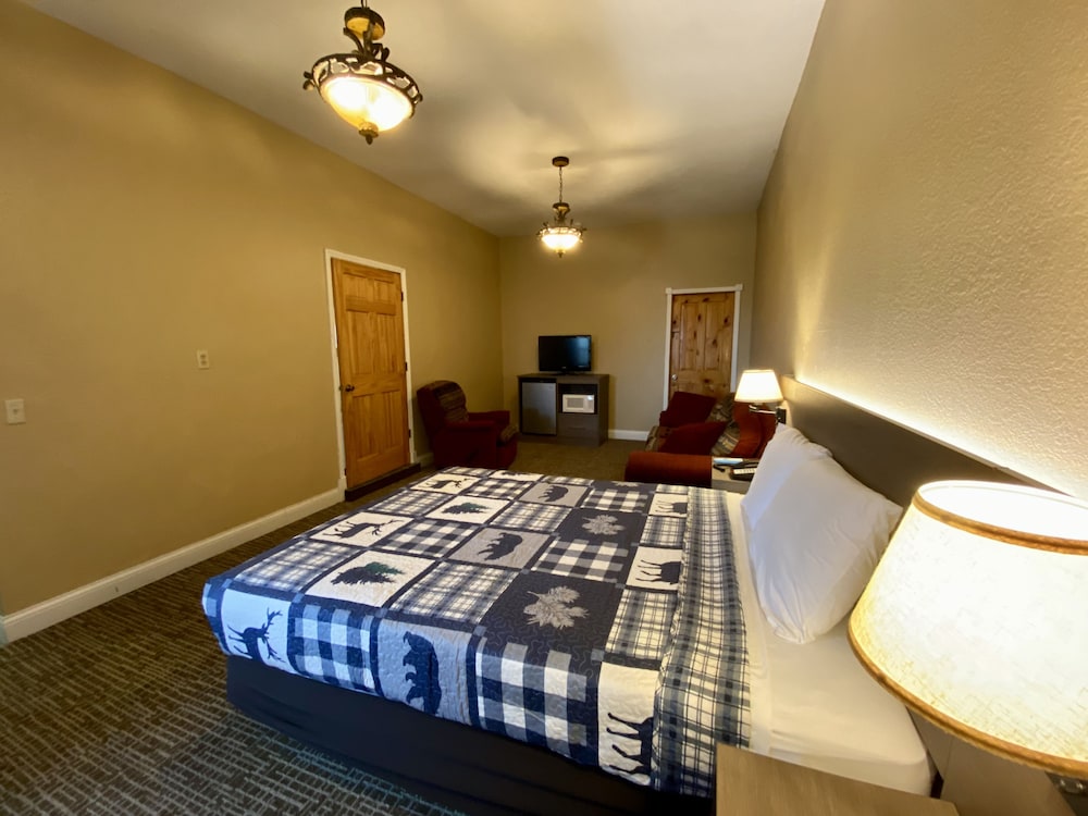 Single Room, 1 Queen Bed with Sofa bed - Photo 2