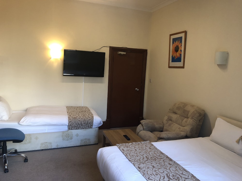 Triple Room, Shared Bathroom photo 2