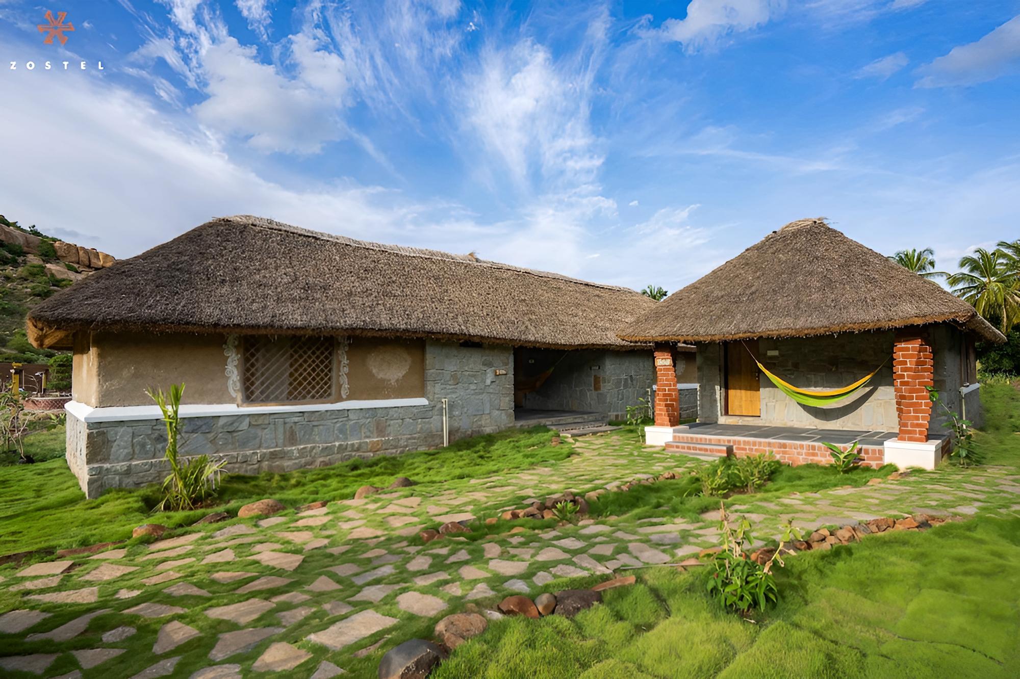 Deluxe Mud Cottage - Photo 7