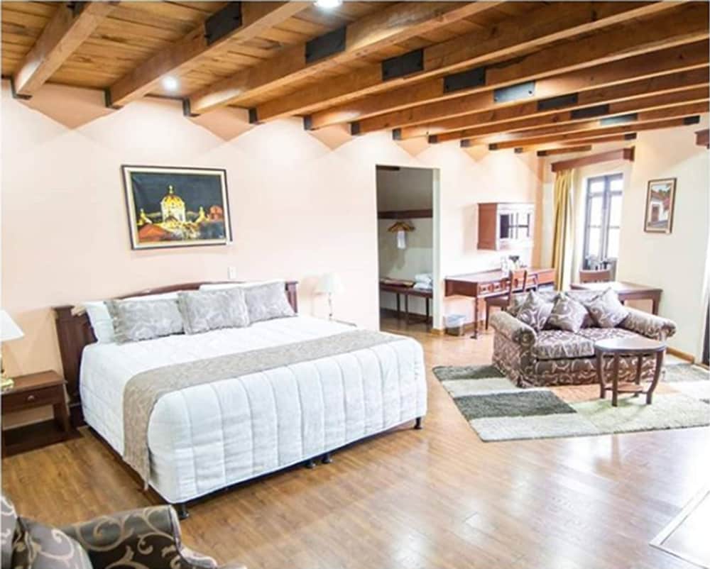 Presidential Suite, 1 King Bed, Hot Tub photo 2