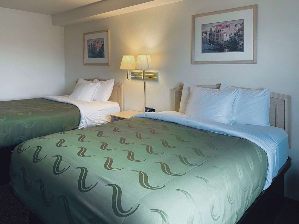 Room, Multiple Beds, Non Smoking photo 3