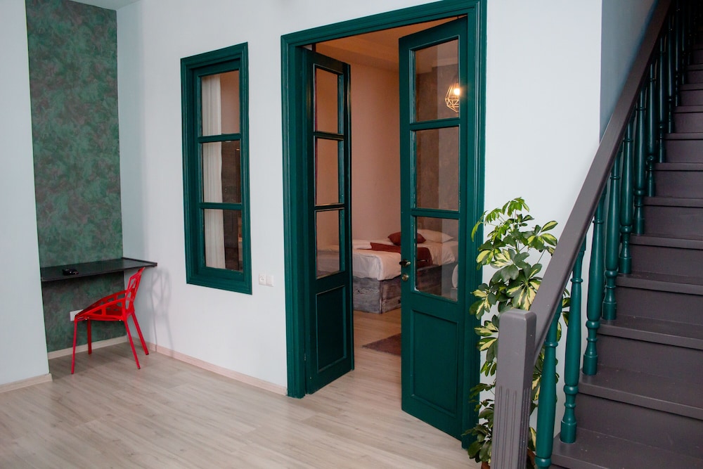 Family Apartment, 2 Bedrooms, City View photo 2