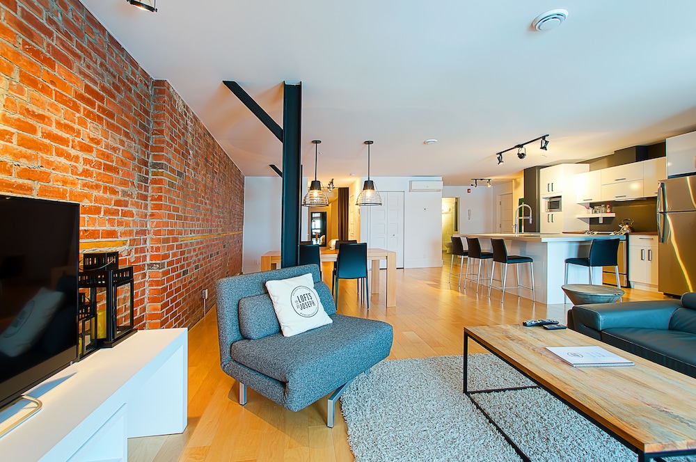 Penthouse, 2 Bedrooms (401)