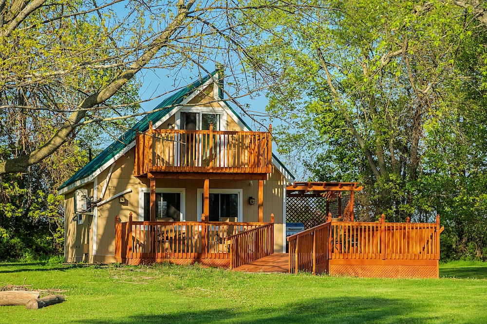 Family Cottage, 3 Bedrooms, Lake View, Lakeside photo 3