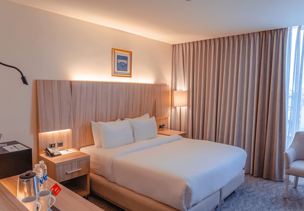 Standard Double Room, 1 King Bed - Photo 9