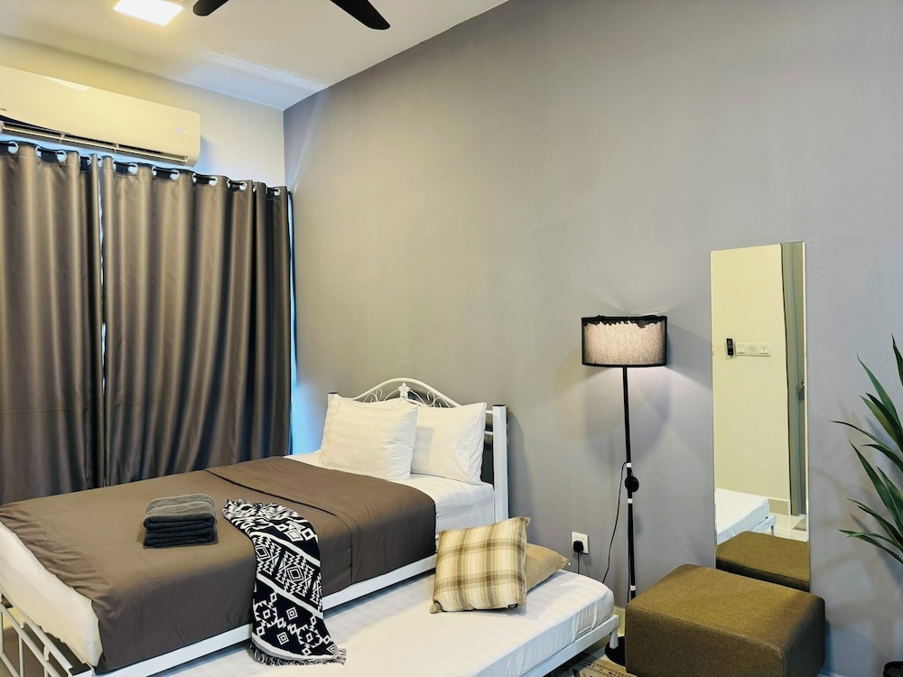 Standard Studio Suite, City View