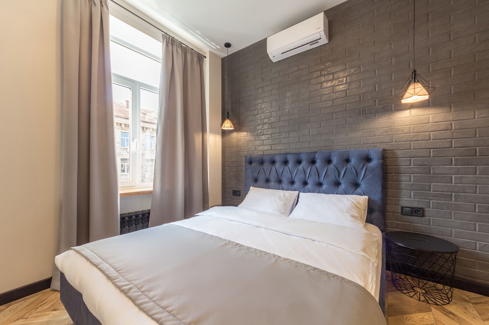 Design Studio Apartment - Borysa Hrinchenka Str., 4