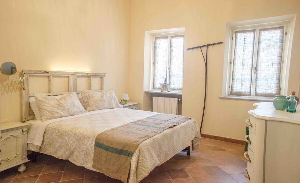 Family Room, 2 Bedrooms
