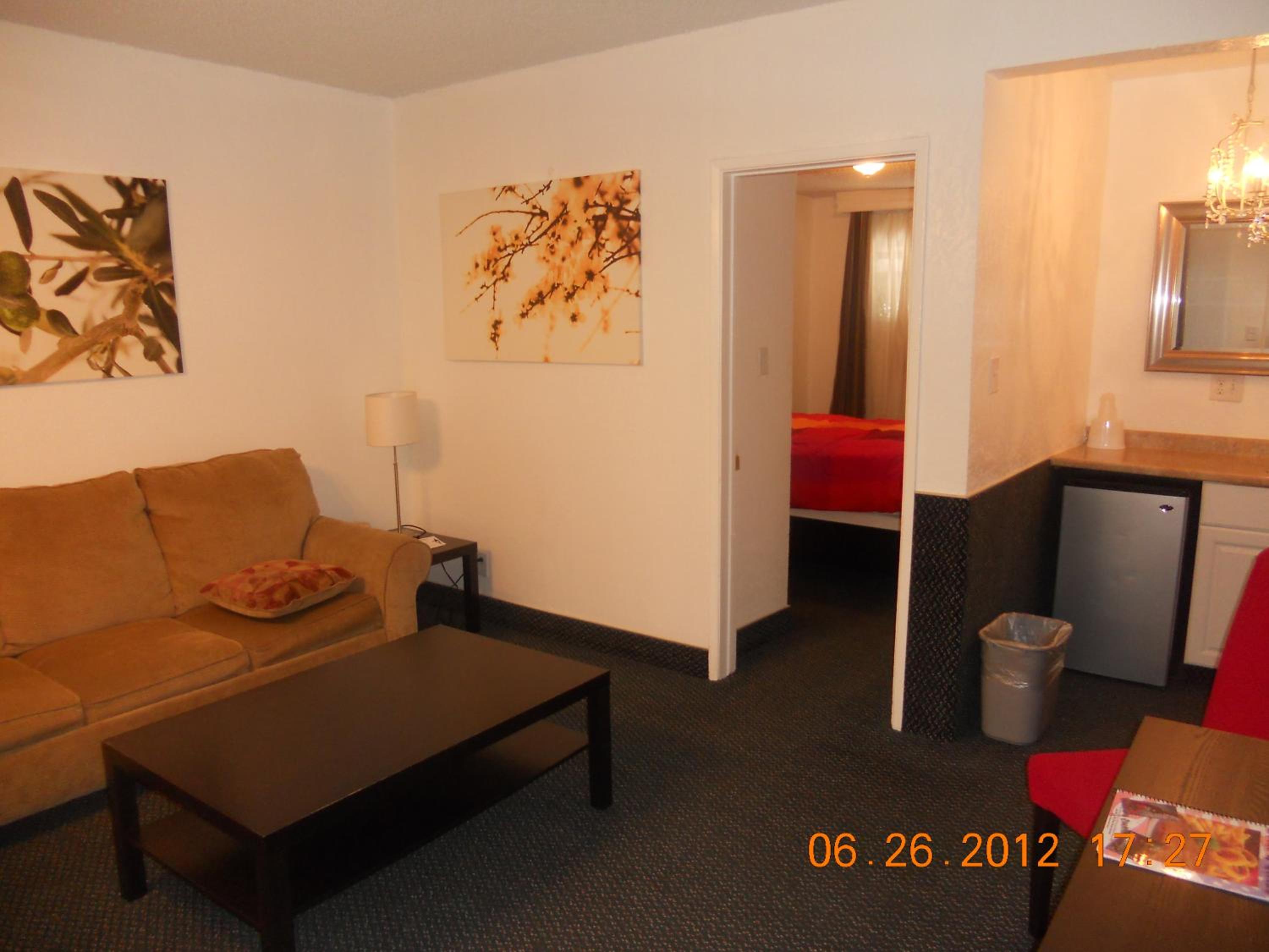 Single Suite - Photo 9