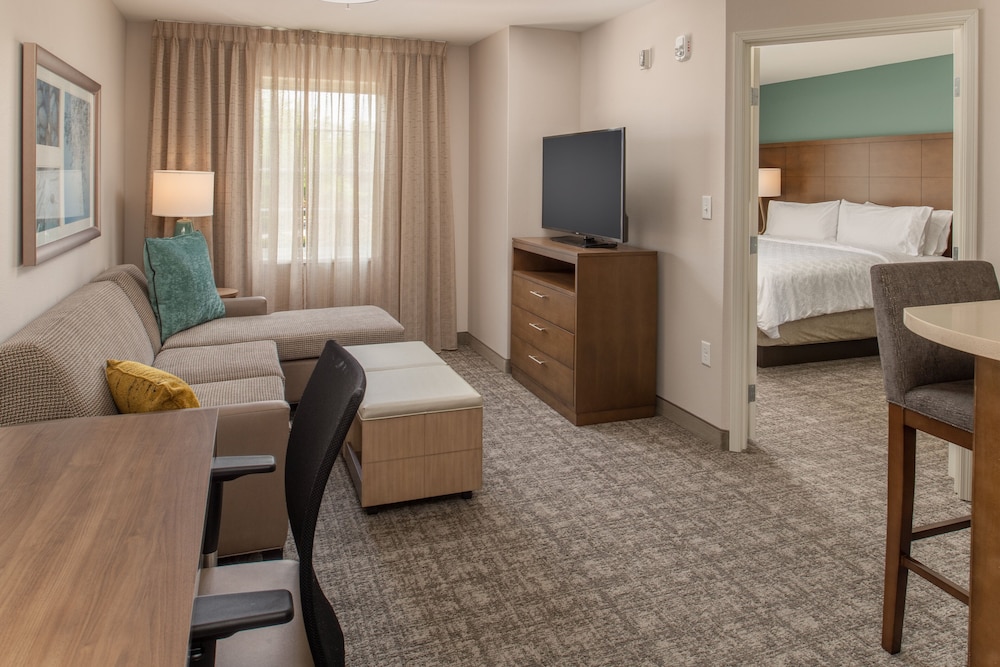 Suite, 1 Bedroom, Mobility Accessible, Kitchen (Accessible Tub) - Photo 2