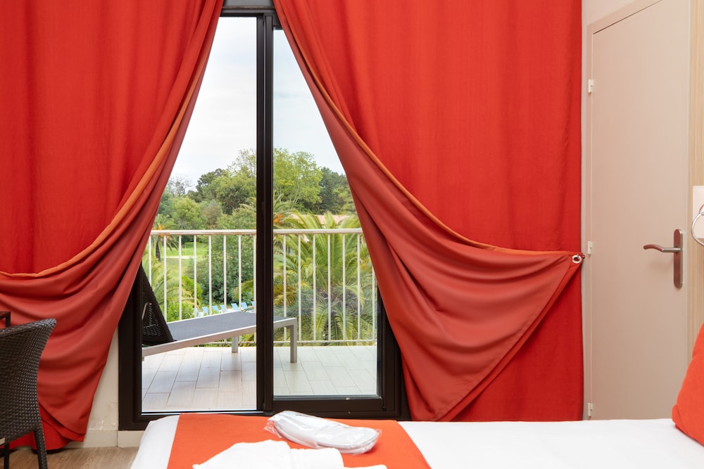 Twin Room, Balcony
