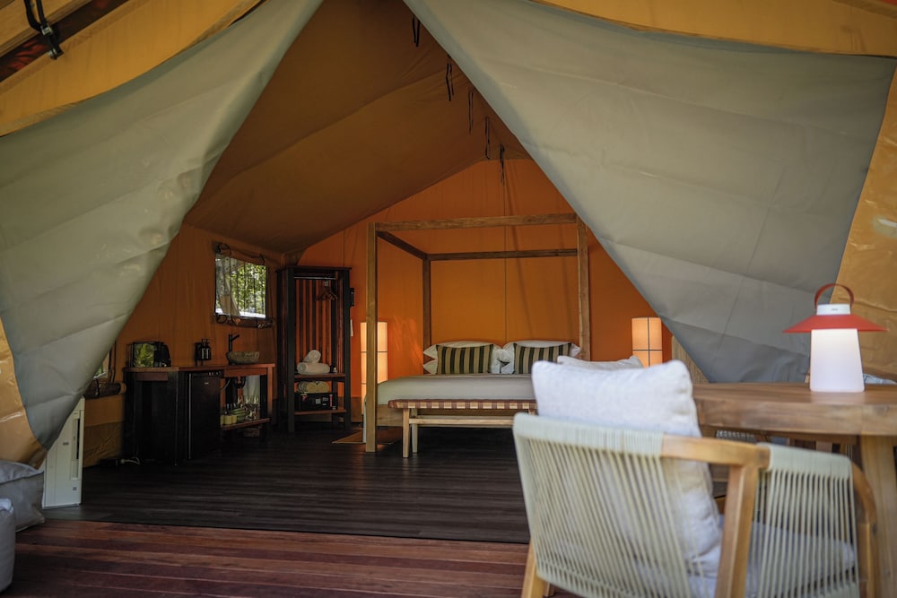 Couples Glamping photo 3
