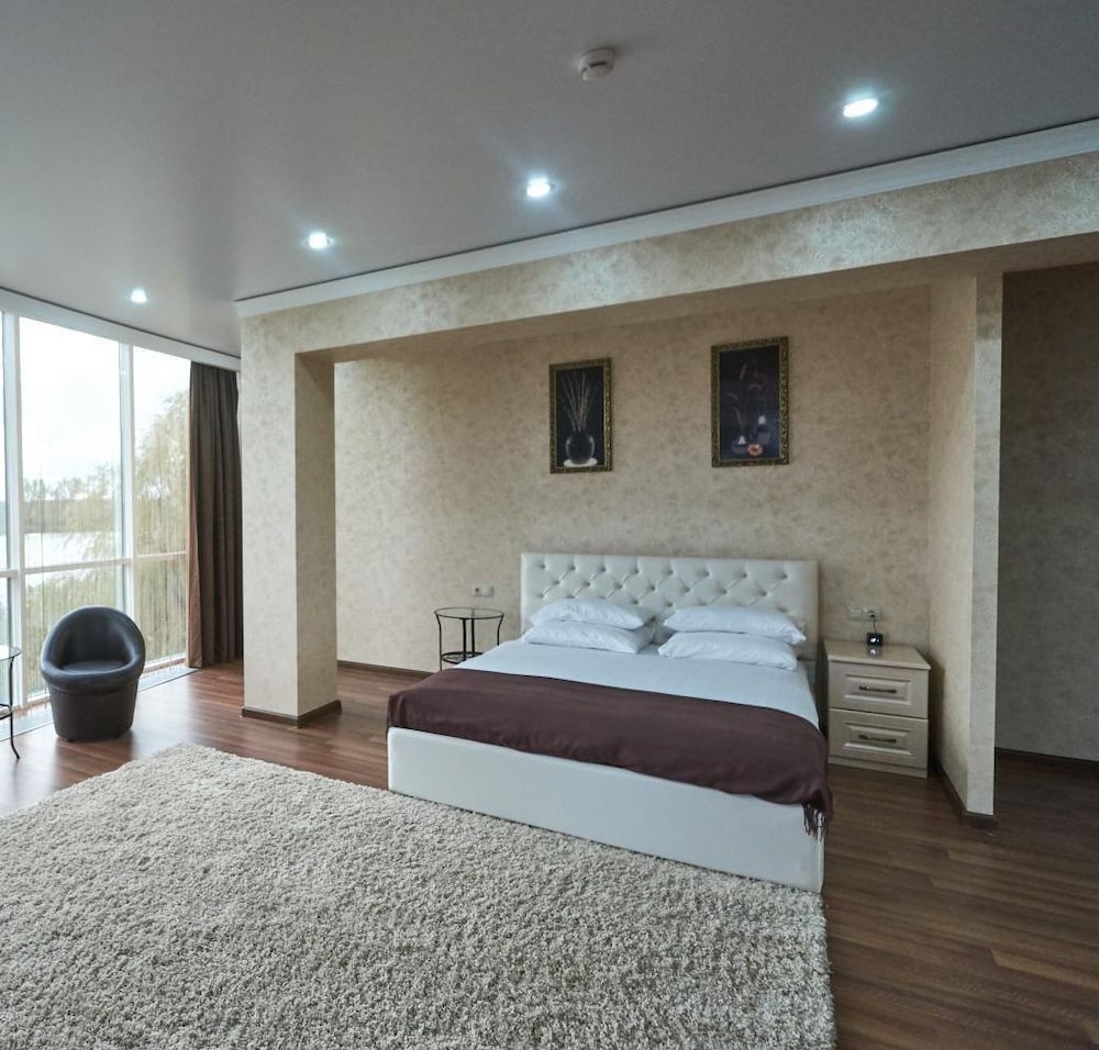 Superior Studio Suite photo 1