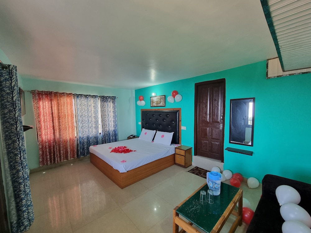 Deluxe Double Room - Photo 17
