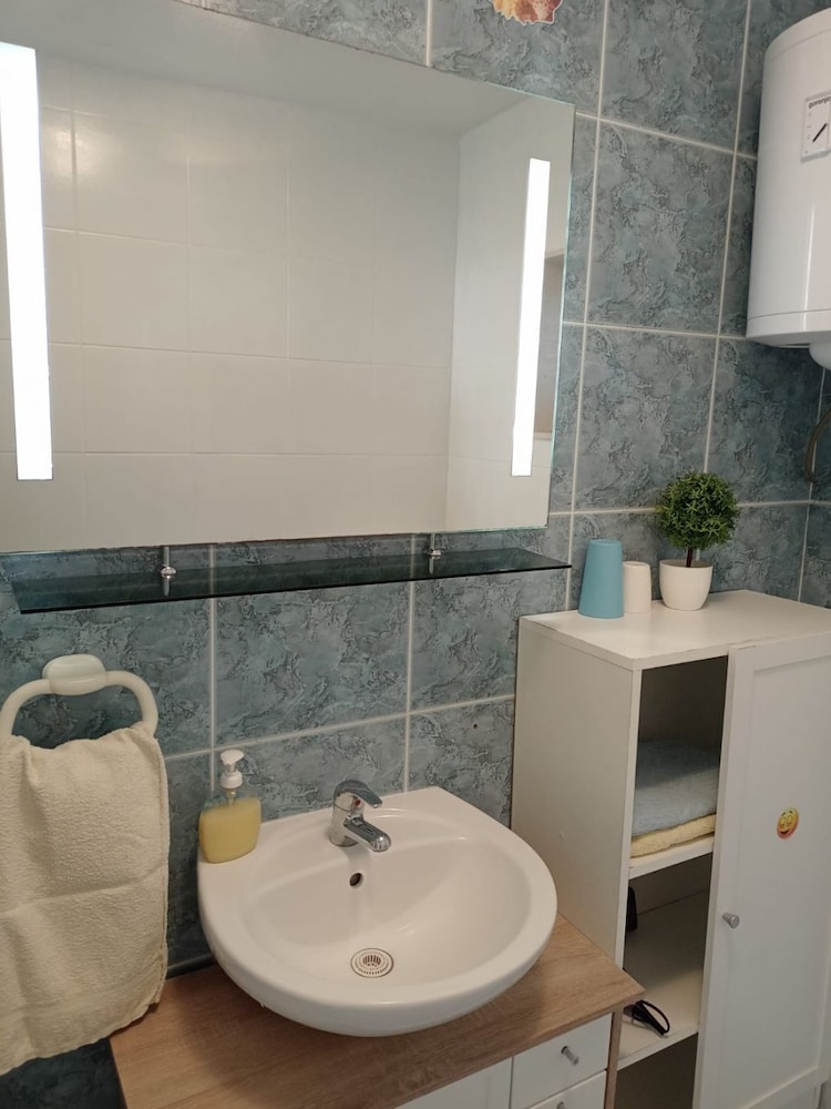 Apartment (Zdravko - 5 m from beach - A1(2))